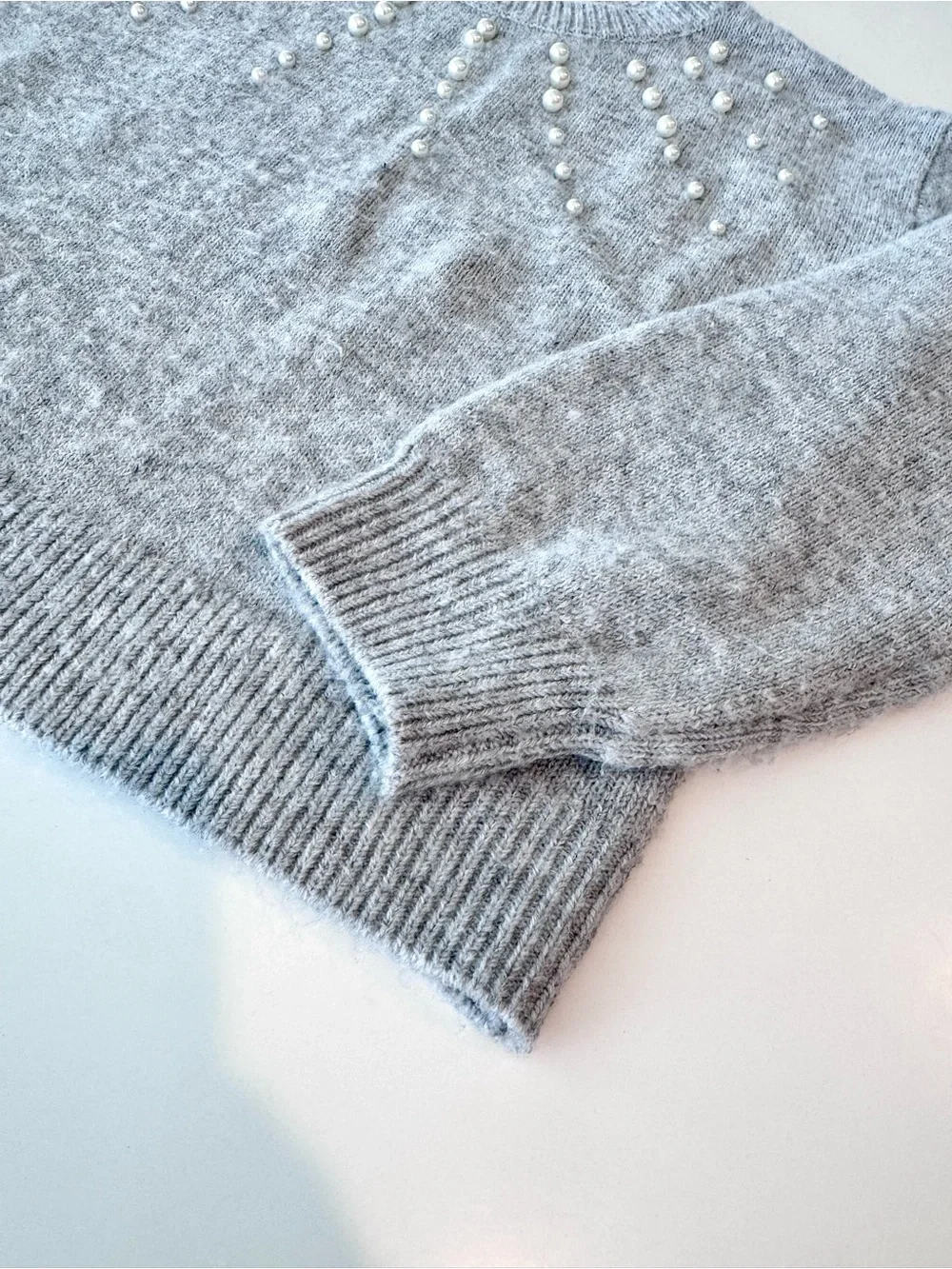 Cat & Jack Girls’ Gray Pearl-Embellished Crewneck Sweater, Size S (6-7)